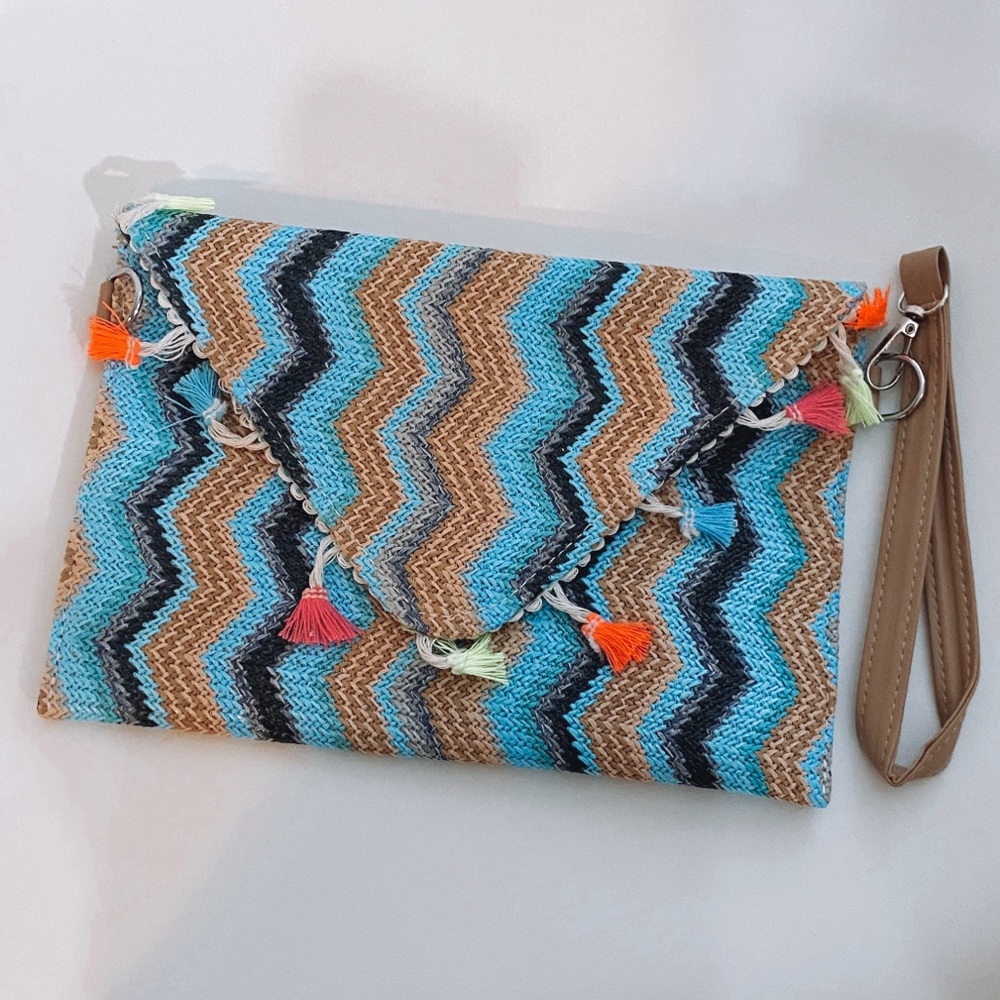 Woman’s envelope bag
